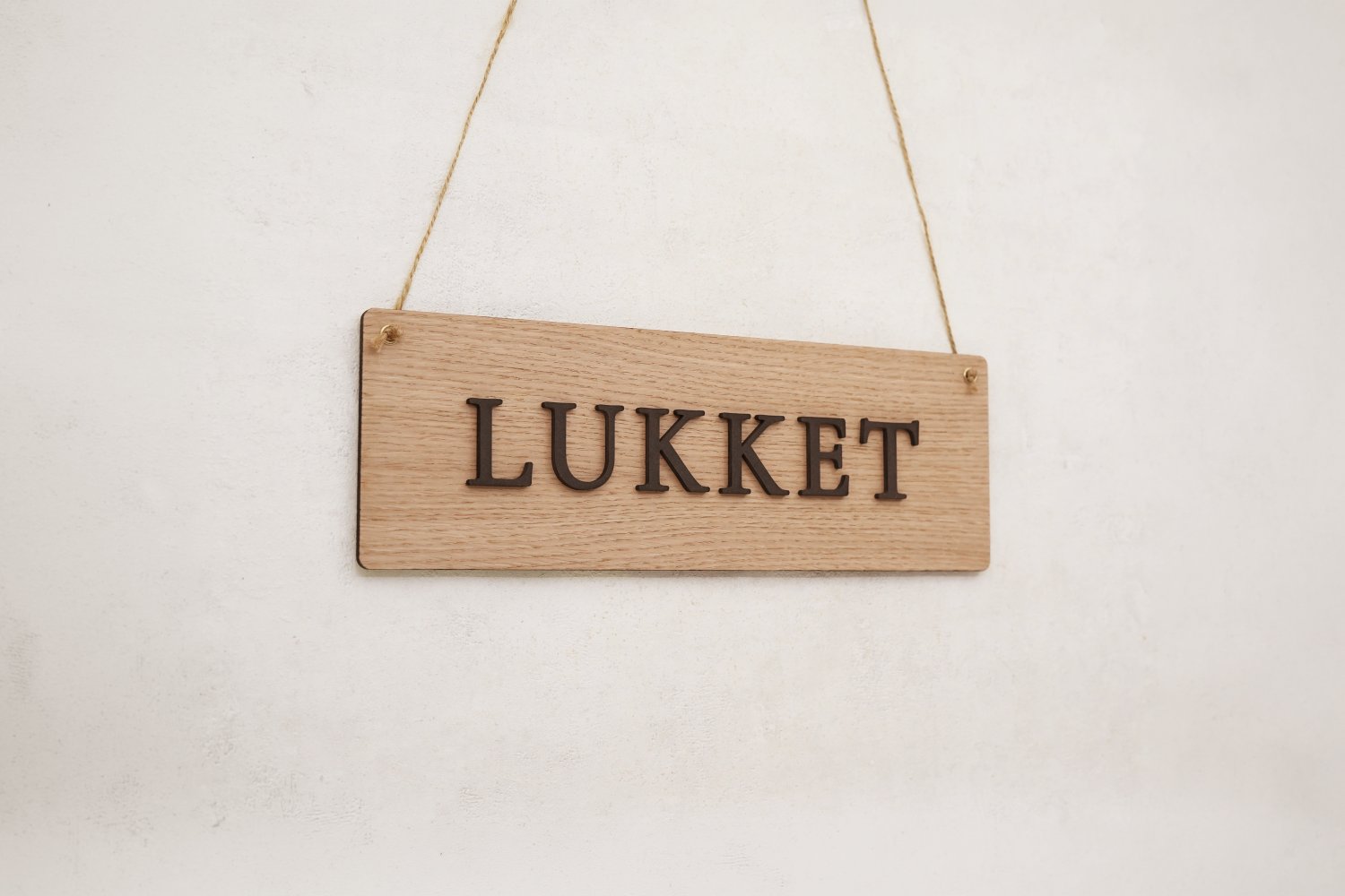 3D Åbent / Lukket skilt i træ