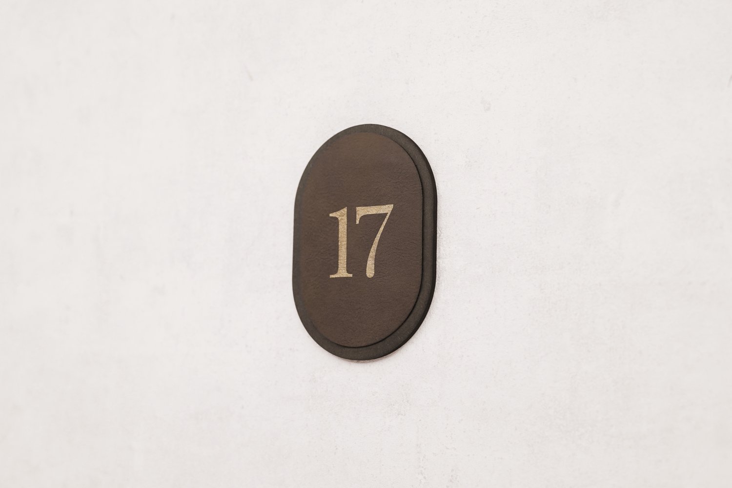 Hotel værelsesnumre i læder