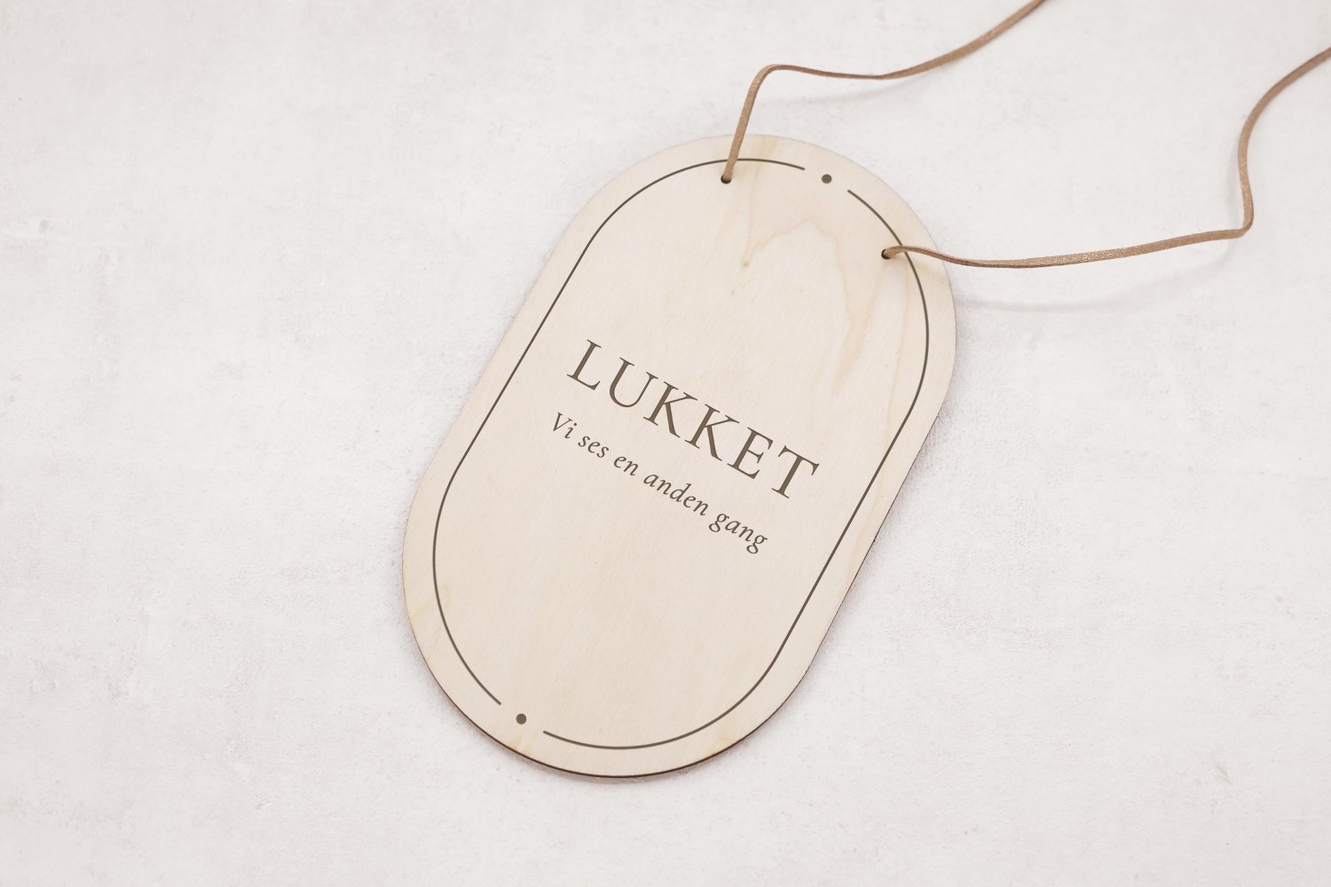 Åben / Lukket skilt med bue