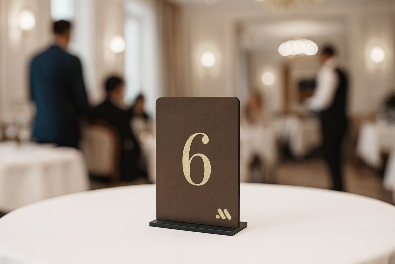 Bordnumre i læder til restaurant